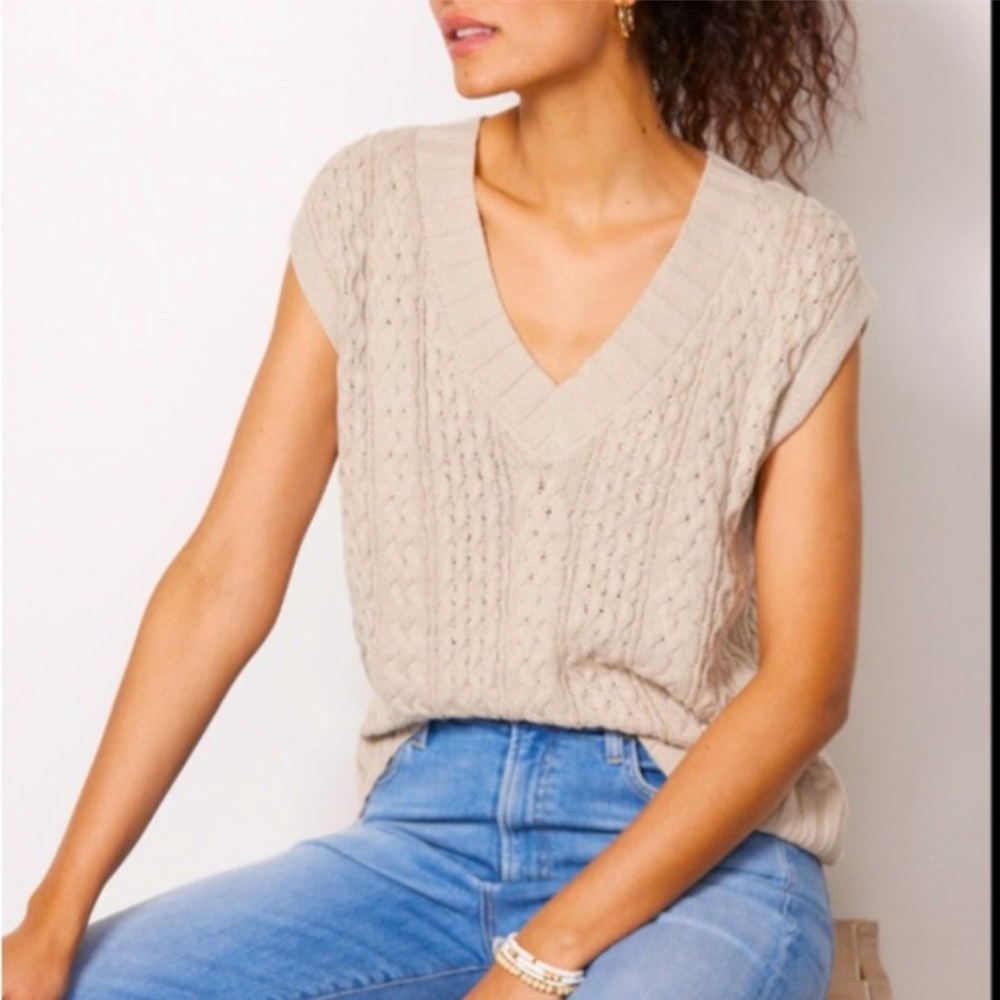 Women's Beige Cable Knit V-Neck Top
